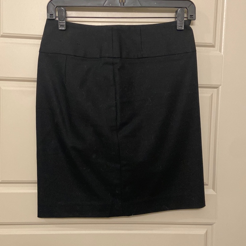 Black pencil skirt true to size!